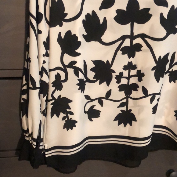 Black and white vintage throwback style LOFT blouse. XS - Picture 14 of 15